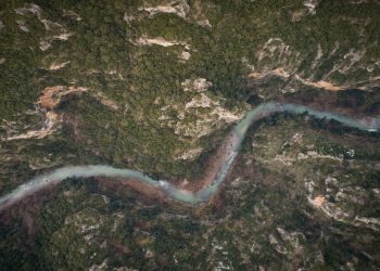 Φαράγγι του Βίκου: Όταν η πεζοπορία στην ηπειρωτική φύση γίνεται εμπειρία ζωής