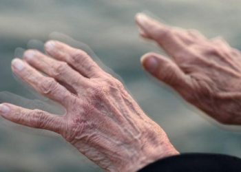 Νόσος Πάρκινσον: Μια καινούρια επιδημία – Τα ανησυχητικά νούμερα για τη Θεσσαλία – Ποια η σχέση με την περιβαλλοντική μόλυνση