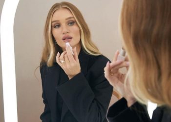 Editor’s Choice: Tα must-have beauty items που αξίζει να αγοράσεις -Από τη Mascara στο Lip Gloss