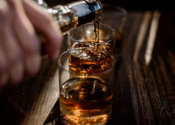 Ηράκλειο: Ανήλικος σε σχολική εκδρομή μεταφέρθηκε στο νοσοκομείο εξαιτίας κατανάλωσης αλκοόλ