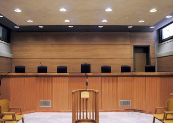 Δίκη Τεμπών: Βαρύς ο πέλεκυς της Δικαιοσύνης σε 60χρονο που έβγαλε φωτογραφία μέσα στο δικαστήριο!