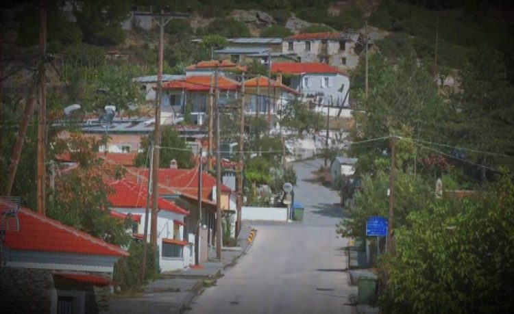Αυτό είναι το θεσσαλικό χωριό που πυρπολήθηκε δύο φορές – Από τα μονοπάτια του πέρασαν τρεις άνθρωποι που έγιναν μύθοι