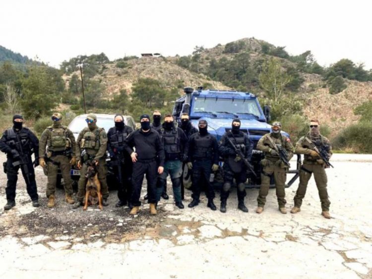 Είκοσι εκπαιδευμένοι αστυνομικοί έρχονται να ενισχύσουν θεσσαλική κωμόπολη – Βαρύτητα σε καταυλισμό των Ρομά