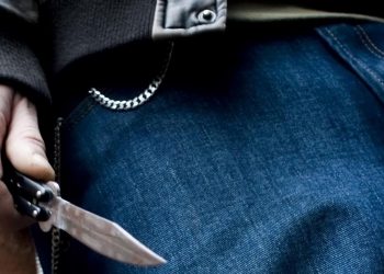 Νέα επίθεση σε ανήλικο: Δύο μαυροντυμένοι απείλησαν με μαχαίρι 15χρονο για να του κλέψουν το ηλεκτρικό πατίνι!