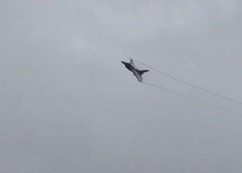 Δείτε βίντεο και φωτογραφίες: Αεροπορικές επιδείξεις που κόβουν την ανάσα απόλαυσαν Θεσσαλοί στην 110 Πτέρυγα Μάχης