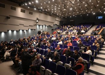 Θεσσαλοί αγρότες και κτηνοτρόφοι σχεδιάζουν δυναμικές κινητοποιήσεις — Στόχος ένα μεγάλο μπλόκο που θα «κόψει την Ελλάδα στα δύο» (ΕΙΚΟΝΕΣ)