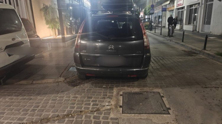 Οδηγός για «όσκαρ» ασυνειδησίας και «βραβείο» για το παράνομο παρκάρισμα της χρονιάς… (ΕΙΚΟΝΕΣ)