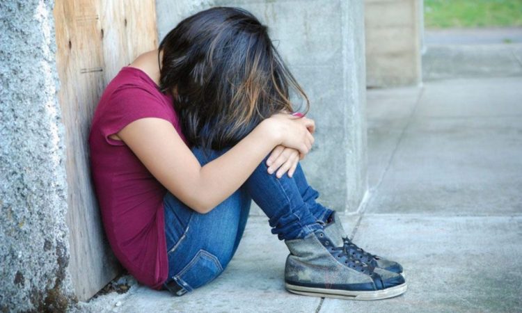 Σοκάρει το περιστατικό: Δυο κορίτσια έδειραν άσχημα συμμαθήτρια τους και την έστειλαν τραυματισμένη σε Κέντρο Υγείας