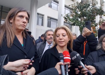 Τέμπη – Δίκη για διαχείριση βιντεοληπτικού υλικού: Απογοήτευση συγγενών και δικηγόρων για την μη ουσιαστική έναρξη της υπόθεσης (ΒΙΝΤΕΟ)