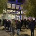 Πλήθος αγροτών έξω από την Αστυνομική Διεύθυνση Λάρισας ζητούν την απελευθέρωση των συναδέλφων τους (ΕΙΚΟΝΕΣ – ΒΙΝΤΕΟ)