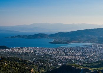 Βόλος: Η πόλη που ενώνει τον Παγασητικό με τον μύθο των Κενταύρων