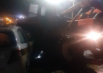 Σφοδρή σύγκρουση Ι.Χ. με τρακτέρ έξω από τα Τρίκαλα