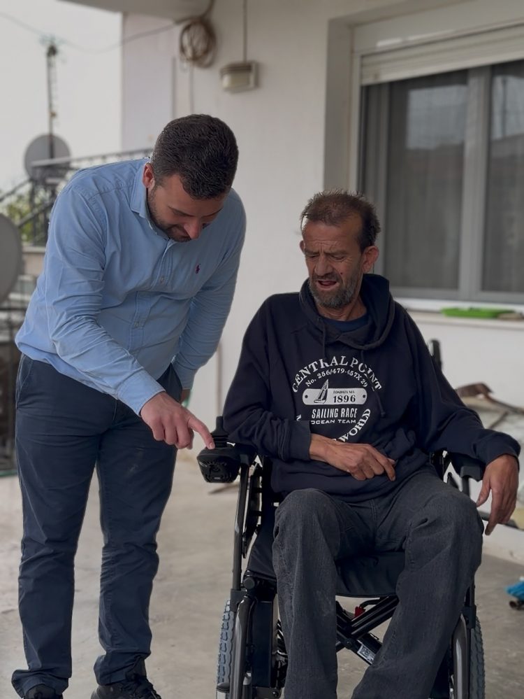 Ασπροκκλησιά Καλαμπάκας: Ο Σωτήρης απέκτησε ηλεκτρικό αμαξίδιο χάρη στους Λ. Αβραμόπουλο, Β. Πινιάρα και την γενναιόδωρη δωρήτρια Δ. Κατσαφάδου (ΕΙΚΟΝΕΣ)