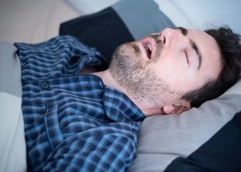 Η υπνική άπνοια μπορεί να οδηγήσει στην εμφάνιση Πάρκινσον