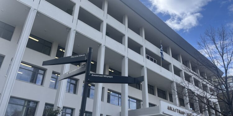 Θεσσαλός μήνυσε τον σύντροφό του ότι τον εκβιάζει με προσωπικό τους βίντεο