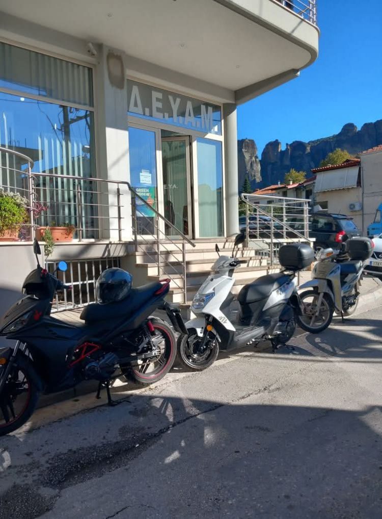 Το υποσχέθηκε και το έκανε ο Λευτέρης Αβραμόπουλος: Ενίσχυση στόλου στη ΔΕΥΑΜ – Τρία νέα δίκυκλα αλλάζουν την καθημερινότητα των υπαλλήλων