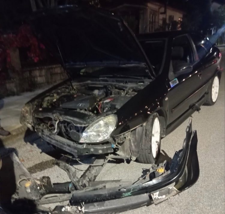 Ι.Χ.Ε. εξετράπη της πορείας του και προσέκρουσε σε μαντρότοιχο στην Καλαμπάκα (ΕΙΚΟΝΕΣ)