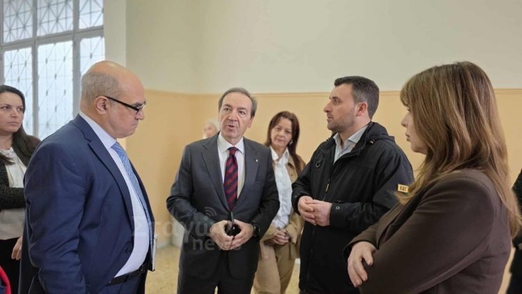 Ο Υφυπουργός Δικαιοσύνης Ιωάννης Μπούγας στο Πρωτοδικείο Καλαμπάκας – Σύντομη επίσκεψη με ισχυρό συμβολισμό (ΕΙΚΟΝΕΣ)