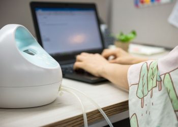 Θηλασμός και επιστροφή στην εργασία: Ο απόλυτος οδηγός προετοιμασίας για κάθε μαμά