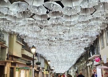 Umbrella Sky Project στην Agueda | Ο πιο φωτεινός ουρανός της Πορτογαλίας