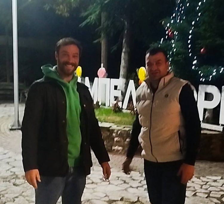 Λάμψη Χριστουγέννων στο Αμπελοχώρι – Φωταγωγήθηκε με επίσημο καλεσμένο τον γνωστό ηθοποιό Στέφανο Μιχαήλ (φωτό-βίντεο)
