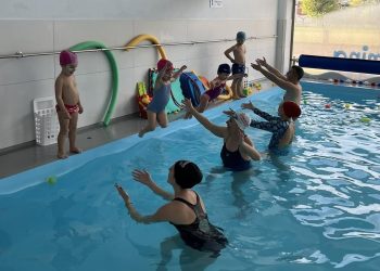 Άθληση Pool Center: Γιατί η βρεφική κολύμβηση είναι η απάντηση τον χειμώνα;