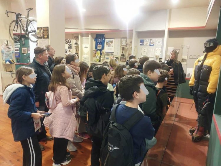 Επίσκεψη μαθητών/τριών από την Πύλη στο Δημοτικό Ιστορικό Αθλητικό Μουσείο Τρικάλων