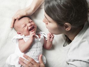 Όταν η «πίεση» σε ρίχνει -Τι λέει η ψυχίατρος για το άγχος στις νέες μαμάδες