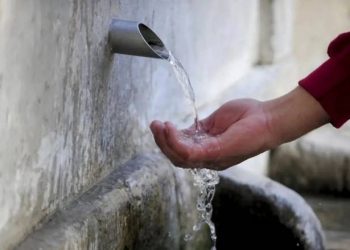 Ακατάλληλο το νερό σε χωριό των Τρικάλων: Εργασίες καθαρισμού στο δίκτυο