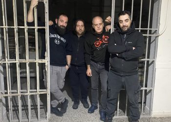Ροκ ενέργεια στα Τρίκαλα με τους “Εκτός πορείας”!!!-Μας συστήνονται με το πρώτο τους live