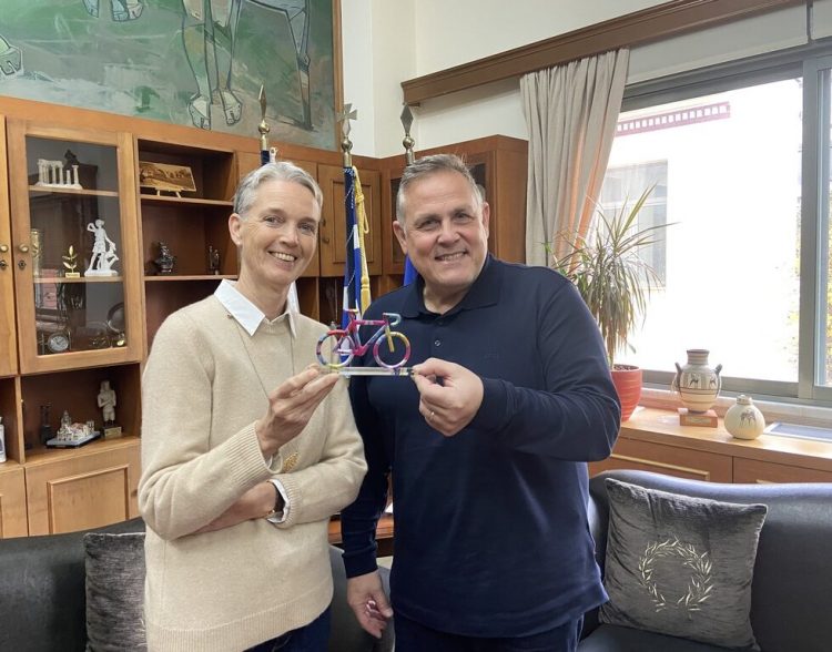 Σε εξαιρετικό κλίμα η επίσκεψη στον Δήμο Τρικκαίων, της Γενικής Προξένου της Γερμανίας