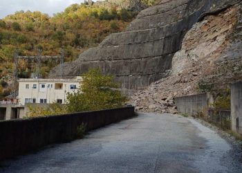 Αυτοψία της Αντιπεριφερειάρχη Π.Ε. Τρικάλων Χρύσας Ντιντή στον Υδροηλεκτρικό Σταθμό στη Γλύστρα Μεσοχώρας