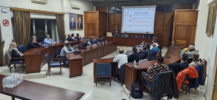 Σε διάλογο ασφαλιστικά θέματα των ένστολων