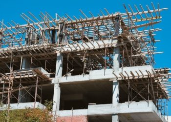 Θεσσαλία: Ανέκαμψε η οικοδομή τον Αύγουστο, πτώση στο 8μηνο