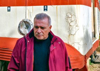 Ο Γιώργος Πολυμενάκος παρουσιάζει στα Τρίκαλα το βιβλίο του «Ιστορίες από μία αθέατη θάλασσα»