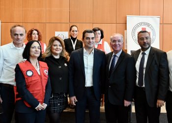 Σκρέκας από Θεσσαλονίκη: “Η προσφορά στον συνάνθρωπο είναι η πιο ουσιαστική μορφή κοινωνικής ευθύνης – Η Νέα Δημοκρατία βρίσκεται δίπλα σε κάθε πολίτη”