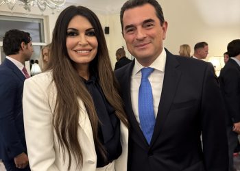 Mε την Kimberly Guilfoyle στην Πρεσβευτική κατοικία, ο Κώστας Σκρέκας