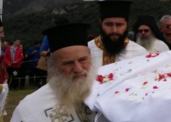Εκοιμήθη ο πατήρ Αντώνιος Βασταρδής, ο παπάς με το τρακτέρ και το σκουφάκι, σε ηλικία 78 ετών