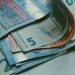 Βρήκε τον τρόπο να εξαπατά τα θύματά του με… χαρτονομίσματα!