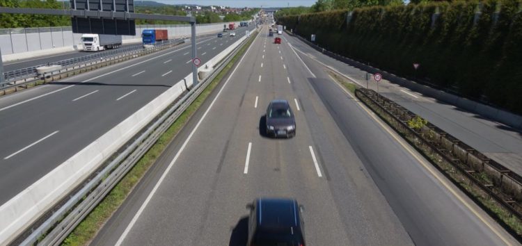 Συναγερμός για αυτοκίνητο που μπήκε αντίθετα στην εθνική έξω από τη Λάρισα – Έκλεισαν τα διόδια