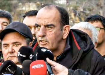 Βήμα – βήμα τι θα κάνουν εφεξής οι αγρότες: Πότε θα κλείσουν και παρακαμπτήριες οδούς, πότε θα ανοίξουν διόδια και πότε θα διευκολύνουν τους ταξιδιώτες (ΒΙΝΤΕΟ)