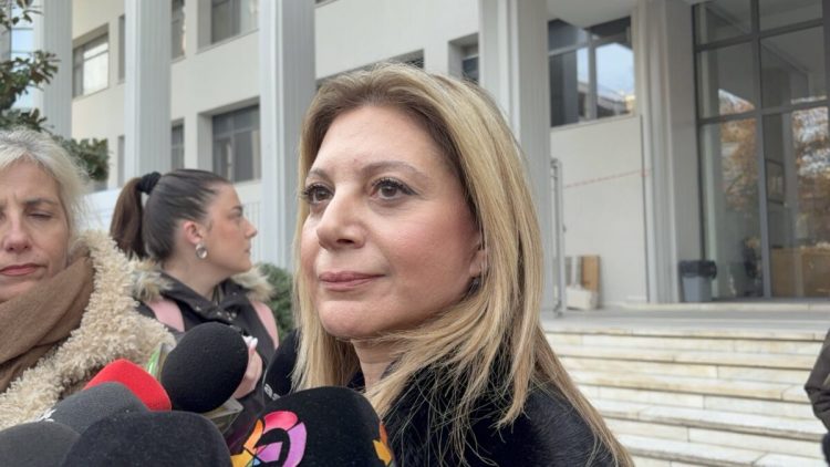 Μ. Καρυστιανού από Λάρισα: «Κρατάω μικρό καλάθι για την ελληνική δικαιοσύνη – Καταδικασμένοι να μην μάθουμε ποτέ το τι συνέβη στους ανθρώπους μας (ΕΙΚΟΝΕΣ – ΒΙΝΤΕΟ)