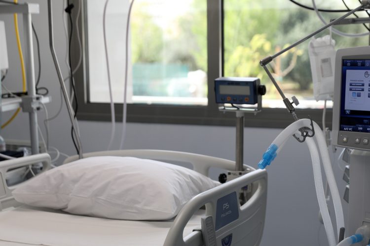 Σοβαρή επιπλοκή από γρίπη για τρίχρονο παιδί – Νοσηλεύεται σε κρίσιμη κατάσταση στο Πανεπιστημιακό Νοσοκομείο Λάρισας