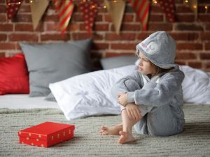 Πώς να βοηθήσετε τα παιδιά να διαχειριστούν την απογοήτευση από τα δώρα χωρίς …γιορτινά meltdown