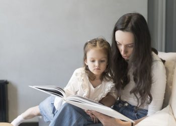 Το ψυχικό βάρος των γονιών είναι πραγματικό – δείτε πώς να το διαχειριστείτε