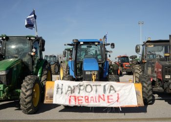 Δεν κάνουν πίσω οι αγρότες – Ενισχύονται τα μπλόκα μετά από απόφαση της συνέλευσης στη Νίκαια – Την Τετάρτη στους δρόμους οι Τρικαλινοί