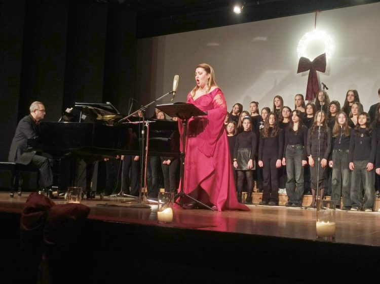 ΔΕΙΤΕ ΕΙΚΟΝΕΣ από το “Ρεσιτάλ Αγάπης” του Παραρτήματος Τρικάλων της Αντικαρκινικής Εταιρείας