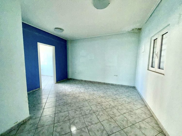 ΠΩΛΕΙΤΑΙ ακίνητο 39τμ 4ου ορόφου ιδανικό για επαγγελματική χρήση και για διαμέρισμα