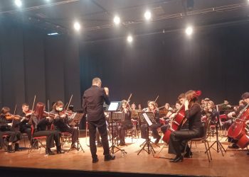 Εορταστική συναυλία: Ακόμη ένα δυνατό χειροκρότημα για την Συμφωνική Ορχήστρα Νέων Τρικάλων (ΕΙΚΟΝΕΣ)