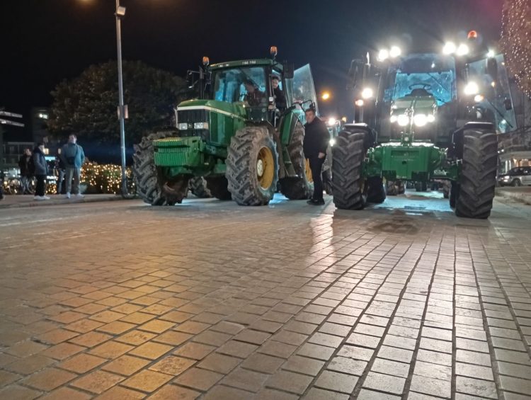 Δεν κάνουν πίσω με τίποτε (και) οι Τρικαλινοί αγρότες – Σκληραίνουν περισσότερο την στάση τους – Αύριο Παρασκευή η κρίσιμη γενική συνέλευση
